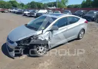 2011 Hyundai Elantra photo