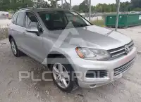 2011 Volkswagen Touareg photo