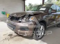2011 Volkswagen Touareg фото