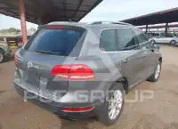 2011 Volkswagen Touareg фото