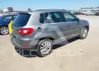 2011 Volkswagen Tiguan фото