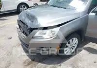 2011 Volkswagen Tiguan фото