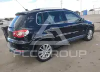 2011 Volkswagen Tiguan photo