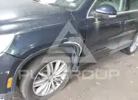 2011 Volkswagen Tiguan photo