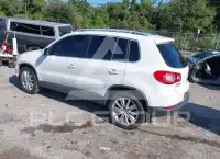 2011 Volkswagen Tiguan photo