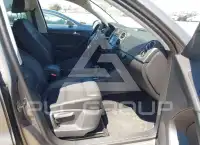 2011 Volkswagen Tiguan фото