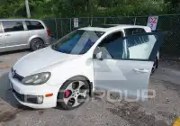 2011 Volkswagen GTI photo