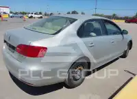 2011 Volkswagen Jetta photo