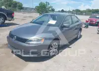 2011 Volkswagen Jetta photo