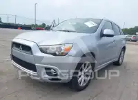 2012 Mitsubishi OUTLANDER фото
