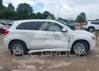 2012 Mitsubishi OUTLANDER photo