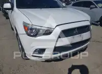 2012 Mitsubishi OUTLANDER фото