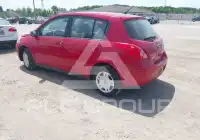 2012 Nissan VERSA photo