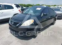 2012 Nissan VERSA photo