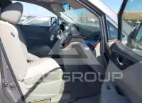 2012 Nissan QUEST фото