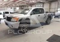 2012 Nissan TITAN фото