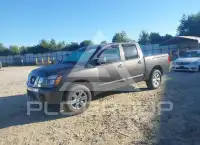 2012 Nissan TITAN фото
