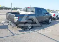 2012 Nissan TITAN фото