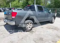 2012 Nissan TITAN фото