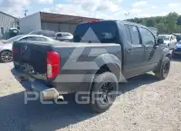 2012 Nissan FRONTIER фото