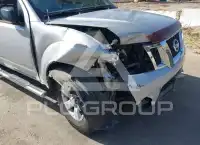 2012 Nissan FRONTIER фото