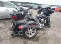2012 Harley-Davidson FLHTCU фото