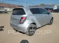 2012 Chevrolet Sonic фото