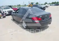 2012 BMW 550 фото