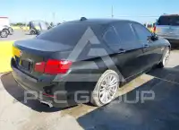 2012 BMW 550 фото
