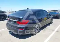 2012 BMW 550 фото