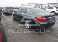 2012 BMW 750 фото