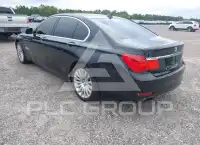 2012 BMW 750 photo