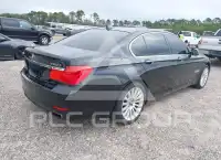 2012 BMW 750 photo