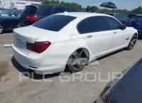 2012 BMW 750 photo