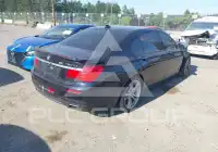 2012 BMW 750 фото