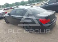 2012 BMW 750 фото