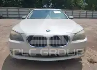 2012 BMW 750 фото