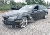 2012 BMW 750 photo