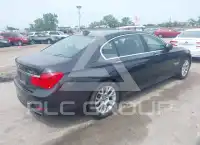 2012 BMW 750 фото