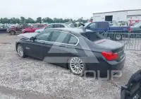 2012 BMW 750 фото