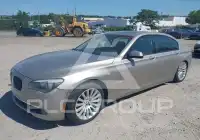 2012 BMW 750 photo