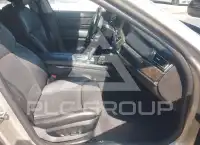 2012 BMW 750 photo