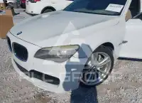 2012 BMW 750 фото