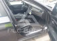 2012 BMW 750 фото