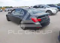 2012 BMW 750 фото