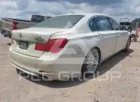 2012 BMW 750 фото