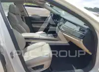 2012 BMW 750 фото