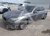2012 BMW 740 фото
