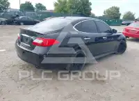 2012 Infinity M56 photo