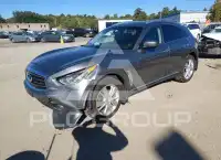 2012 Infinity FX35 photo